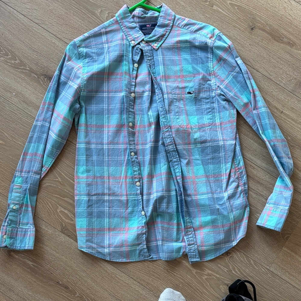 Vineyard Vines Blue and Pink Casual Button Down Shirt